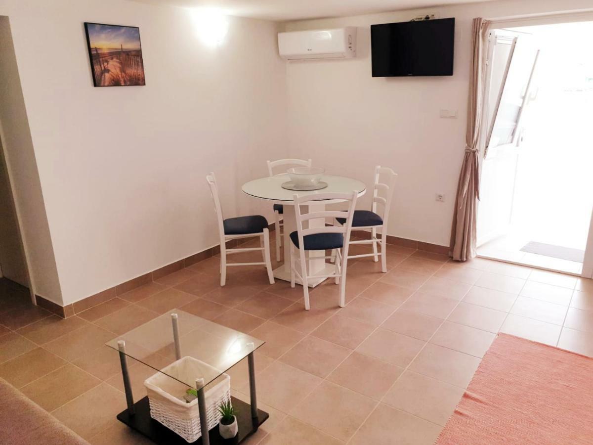 Apartment Mihaela Blace Ngoại thất bức ảnh
